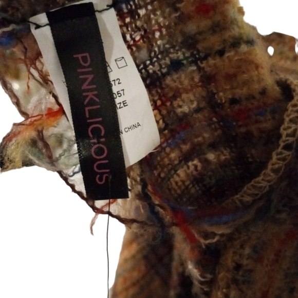 Pinkilicous Plaid Tan, Gold, Brown...Poncho Scarf with Fringe Neckline BoHo O/S - Picture 6 of 7